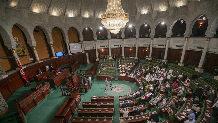 muhalif parti başkanı Abir Musi’ye üç gün parlamento genel kuruluna giriş yasağı getirildi