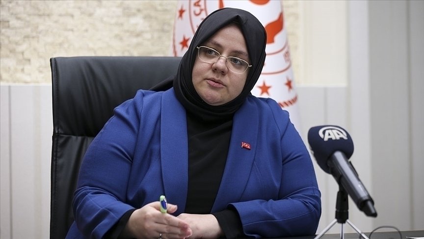 Bakan Zehra Zümrüt Selçuk’tan, Kovid-19’dan etkilenen kadınların sorunlarının çözülmesinde ortak mücadele çağrısı