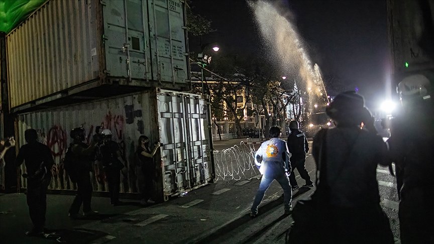 Tayland’da hükümet karşıtı protestolarda en az 30 kişi yaralandı