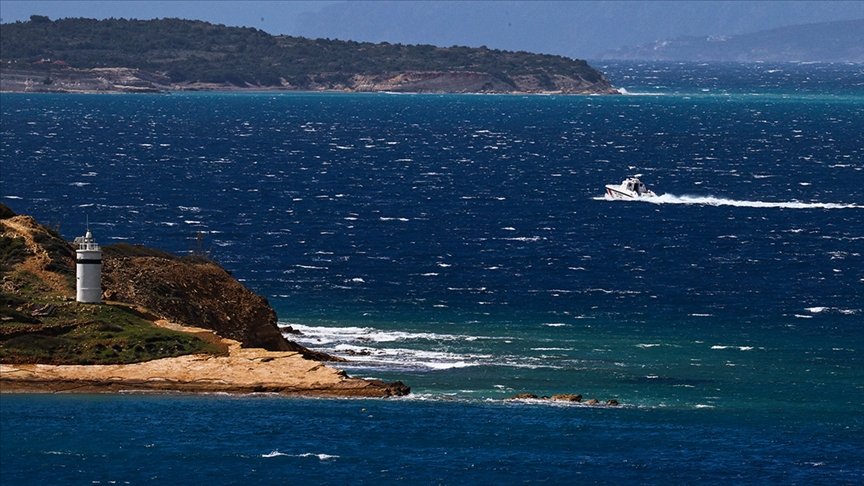 Yunanistan’ın denize attığı sığınmacı adada sağ bulundu: 3 gün ot yiyerek hayatta kalmış