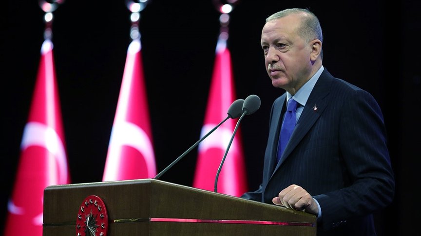 Cumhurbaşkanı Erdoğan helikopter kazasında şehit olan Korgeneral Erbaş’ın oğluna taziyelerini iletti