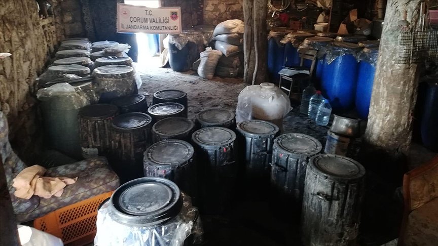 Çorum’da 7 bin 291 litre sahte içki ele geçirildi