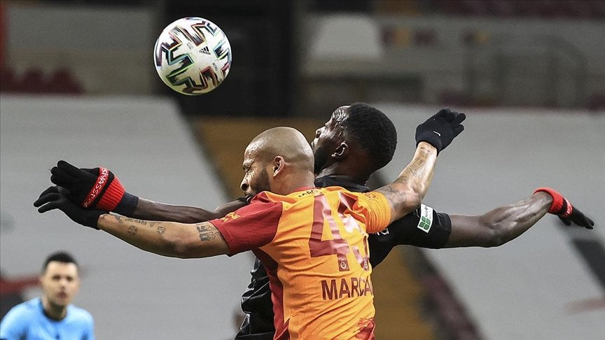 Galatasaray evinde berabere kaydı