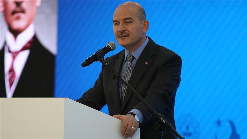 İçişleri Bakanı Soylu: Yakalanan düzensiz göçmen sayısı salgın etkisiyle 2021’de 22 bin 115 olarak gerçekleşmiştir