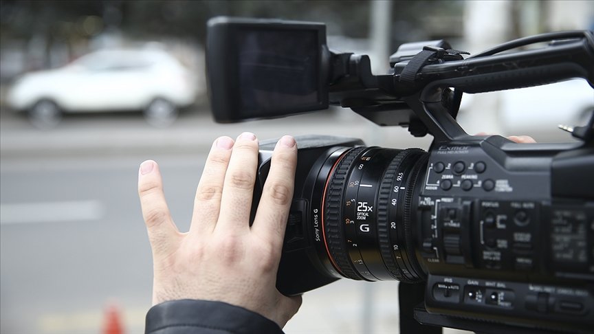 Dünya genelinde en az 840 gazeteci Kovid-19’dan hayatını kaybetti