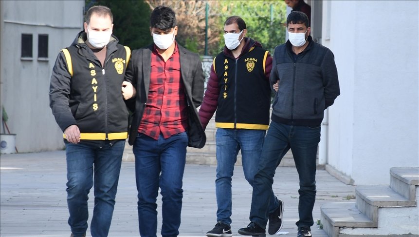 Adana’da emekli noteri dördüncü kez dolandırmak isterken yakalanan 5 zanlı tutuklandı