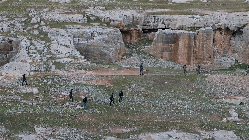 Şanlıurfa’da mağaralara drone destekli operasyon: 29 gözaltı
