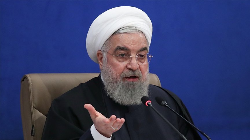 Ruhani, telefonla görüştüğü Macron’dan ABD’nin yaptırımlarına karşı sessiz kalmamasını istedi