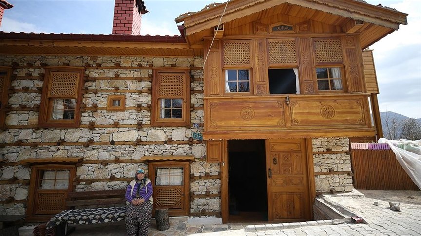 Antalya’nın tarihi ‘düğmeli evleri’ özgün mimarisiyle hem yaşayanı hem de ziyaretçisini mutlu ediyor