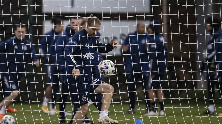 Fenerbahçe’de Caner Erkin antrenmana katılmadı