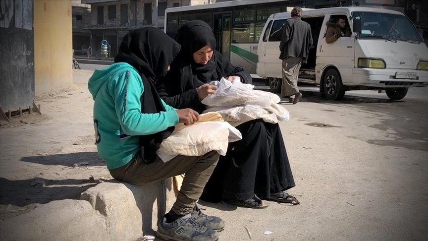 Suriye’de rejim bölgesinde ekmek krizi yaşanırken, YPG/PKK ülkenin buğdayını Irak’a kaçırıyor
