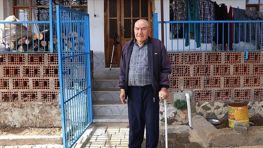 Denizli’de bir aile, şehit olduğunu sandıkları dedelerinden kalan mirasla şaşkınlık yaşadı