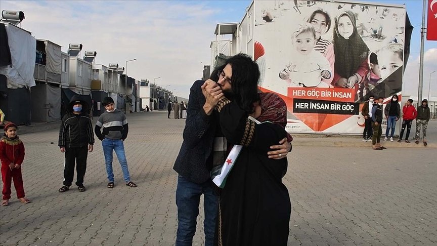 Suriyeli piyanist, Türkiye’ye sığınan annesi ve kardeşlerine 8 yıl sonra kavuştu