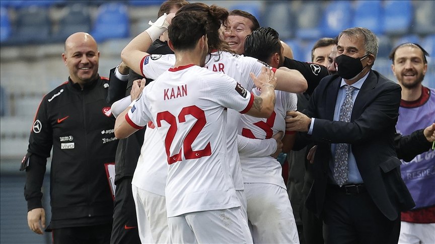 Türkiye’nin Norveç galibiyeti Hollanda basınında