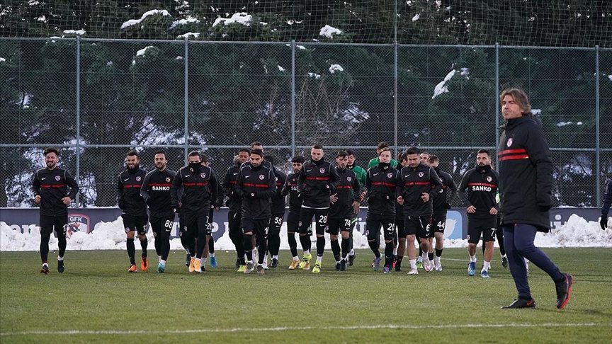 Gaziantep Süper Lig’de üst sıralardan kopmak istemiyor