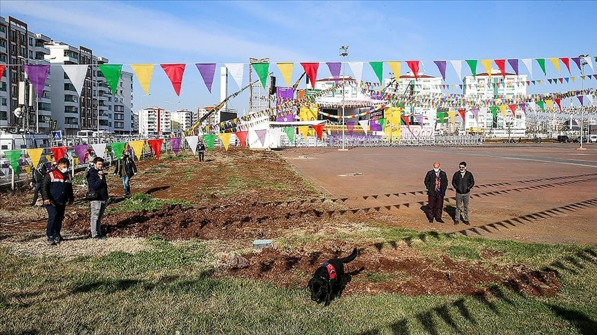 Diyarbakır’da nevruz etkinliğinin yapılacağı alanda polis ekipleri denetim yaptı