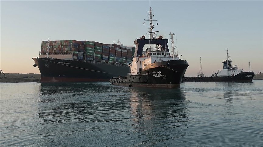 Uluslararası veriler Süveyş Kanalı’nda gemi geçişlerinin normal seyrettiğini teyit etti