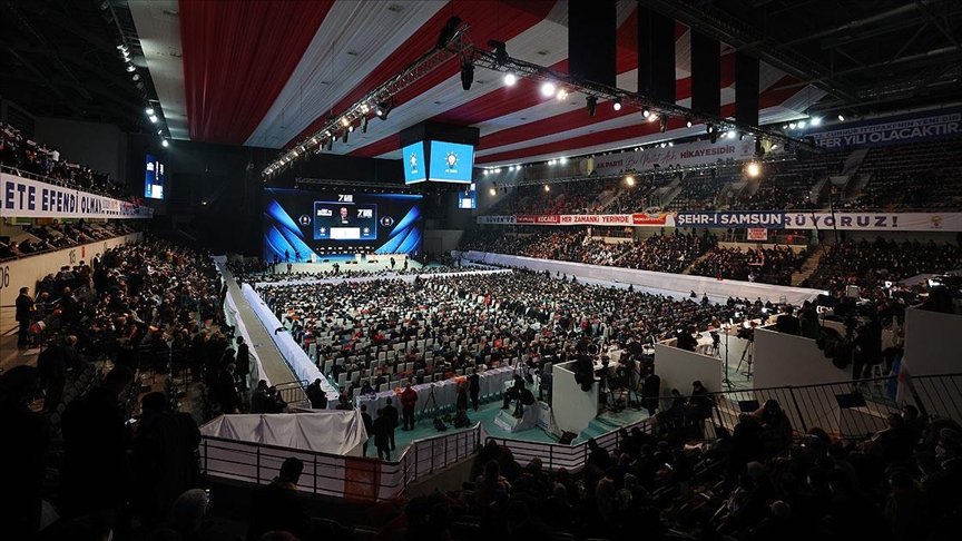 AK Parti’de genel başkanvekili sayısı 2’ye, MKYK üye sayısı 75’e yükseldi