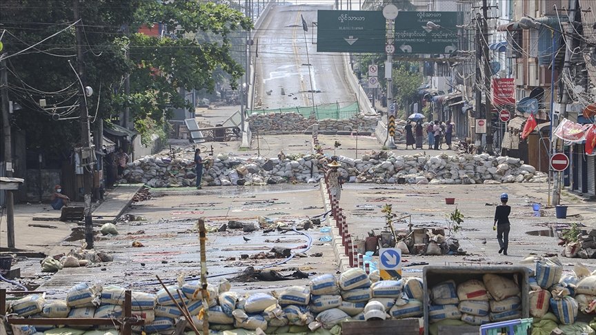 Myanmar’da üst düzey Budist rahipler askeri cuntayı şiddeti sonlandırmaya çağırdı