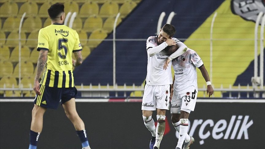 Fenerbahçe Kadıköy’de Gençlerbirliği engeline takıldı