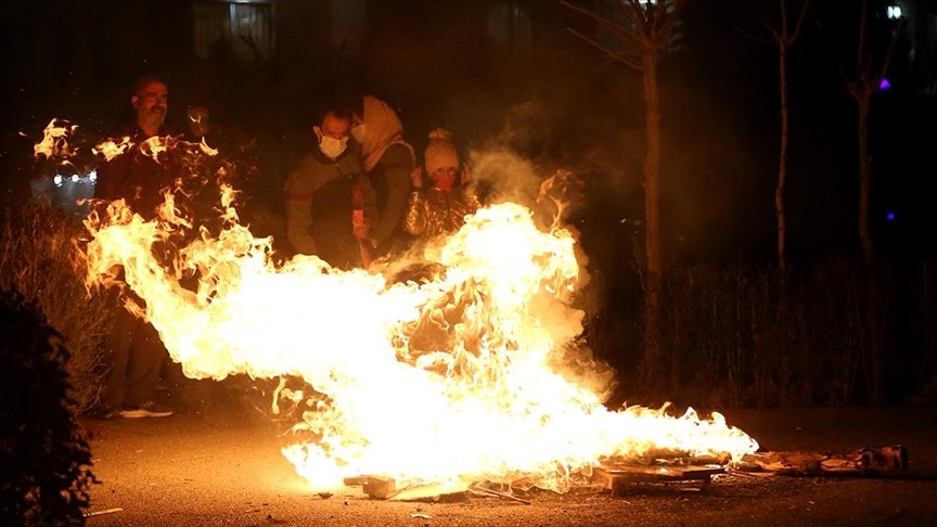 İran’da ‘Çarşamba Suri’ kutlamalarında 8 kişi öldü