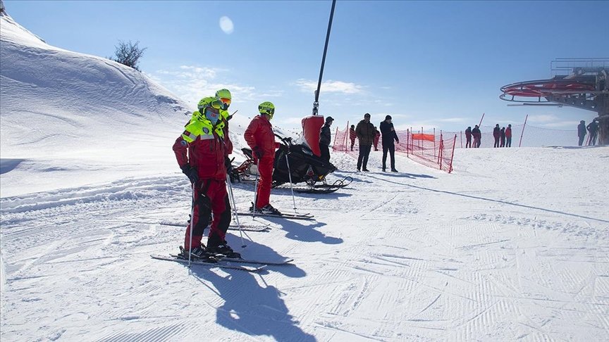 Nahçıvan’ın yeni turizm merkezi Ağbulak Türkiye’den giden eğitmenlere emanet