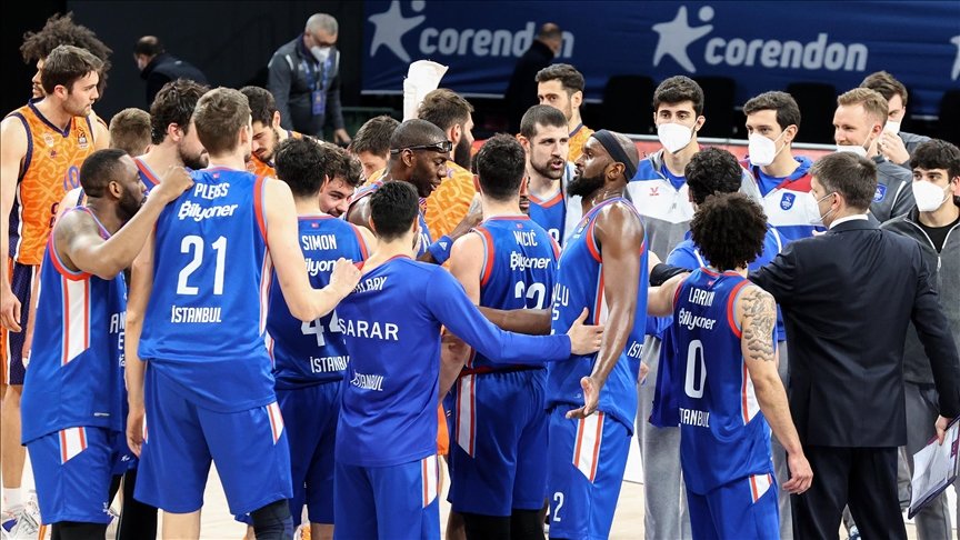 Anadolu Efes THY Avrupa Ligi’nde 16. galibiyetini aldı
