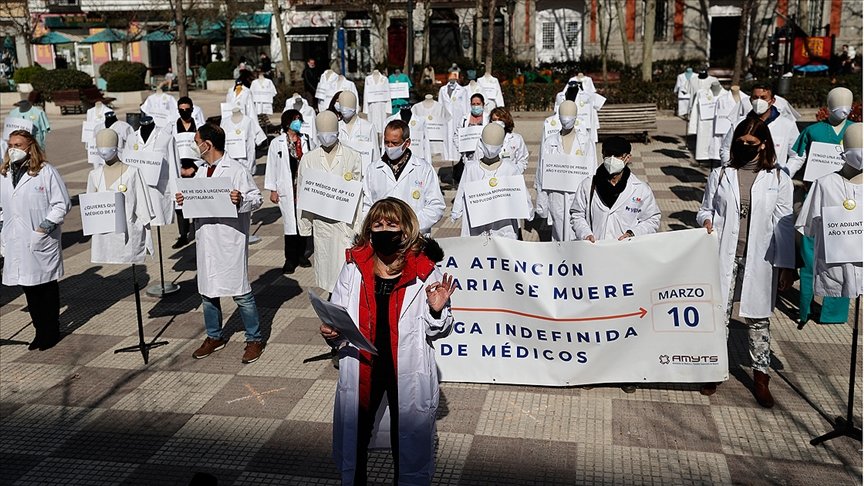 Madrid’de ilk hasta kabul doktorları ‘süresiz greve’ başladı