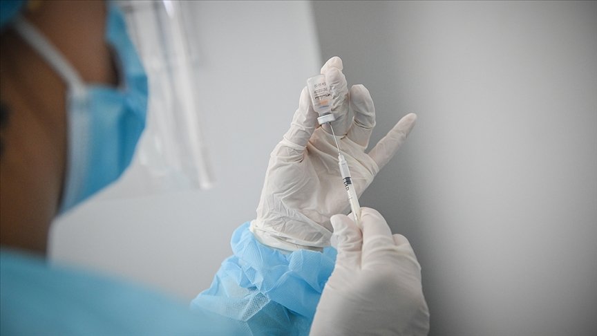 Avrupa’da yaşanan aşı tedariki sorunu Slovakya, Çekya ve Avusturya’yı farklı arayışlara itti