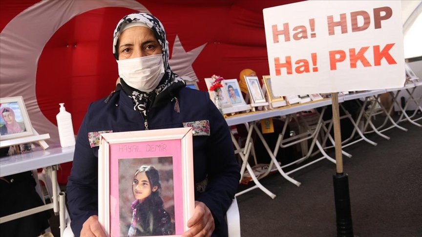 Diyarbakır annelerinden Demir: Evlatlarımızı HDP ve PKK’dan geri alalım. Artık analar ağlamasın