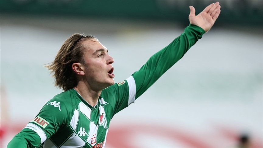 Bursaspor, Ali Akman’ın sözleşmesini karşılıklı anlaşarak feshetti