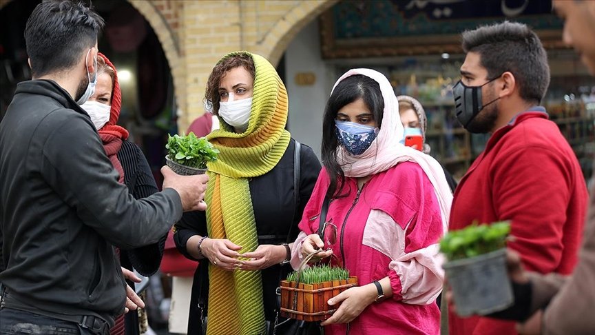 Nevruz bayramı yolculukları İran’da Kovid-19 vakalarının artmasına neden oldu
