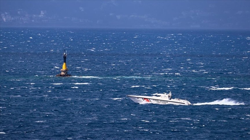 Çeşme’de Yunanistan unsurlarınca denize atıldığı belirtilen sığınmacı aranıyor