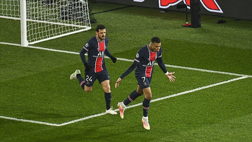 PSG’nin yıldızı Mbappe, Messi’nin unvanını elinden aldı