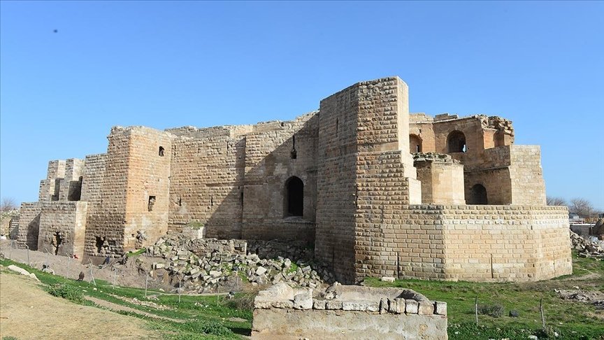 Harran Sarayı’na giriş 9 asır önceki gibi tarihi köprüden yapılacak