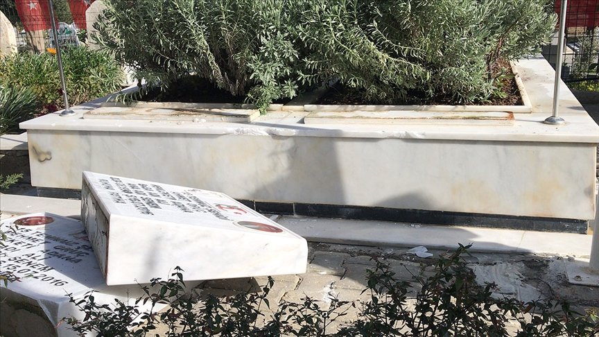 Adana’da şehitlerin kabirlerine zarar verilmesiyle ilgili DEAŞ bağlantılı 6 şüpheliden 5’i tutuklandı