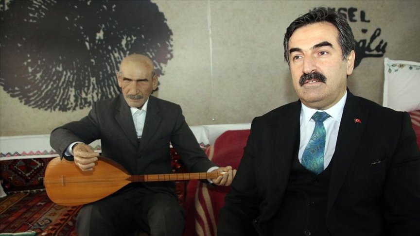 Şarkışlalı hemşehrileri halk ozanı Aşık Veysel’i gururla yad ediyor
