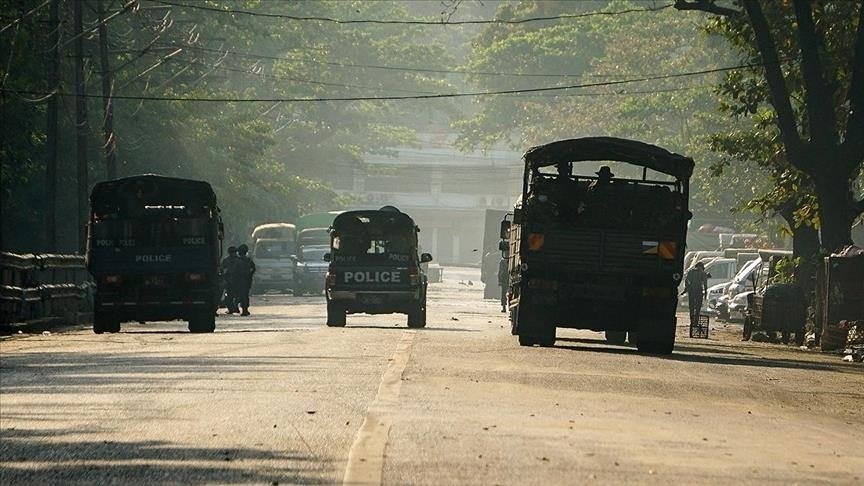 Myanmar’da 3 etnik silahlı grup, cuntayı ‘ateşkesi bitirmekle’ tehdit etti
