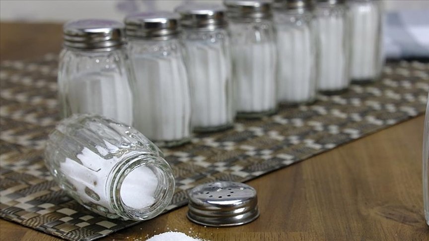Böbrek hastalığını tetikleyen tuzun sofralardan kaldırılması önerildi