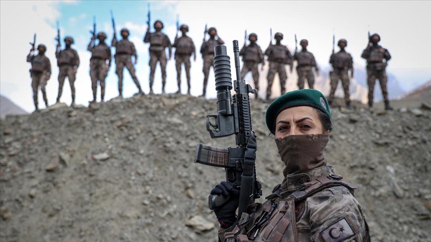 Kadın özel harekatçılar Hakkari’de PKK’nın korkulu rüyası oldu
