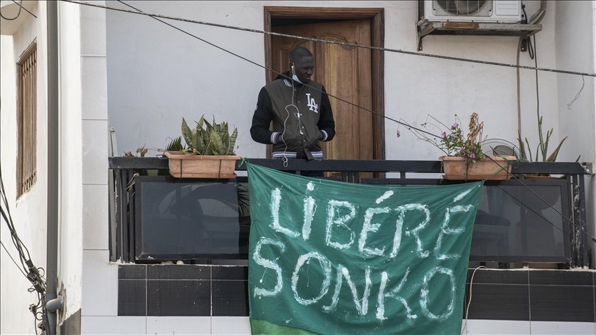 Senegal’de gözaltında tutulan muhalif lider Sonko serbest bırakıldı