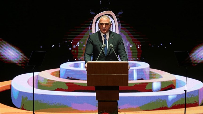 Bakan Ersoy: Türkiye’nin ilk çevrim içi uluslararası edebiyat ve yayıncılık tanıtım portalı yakında açılacak