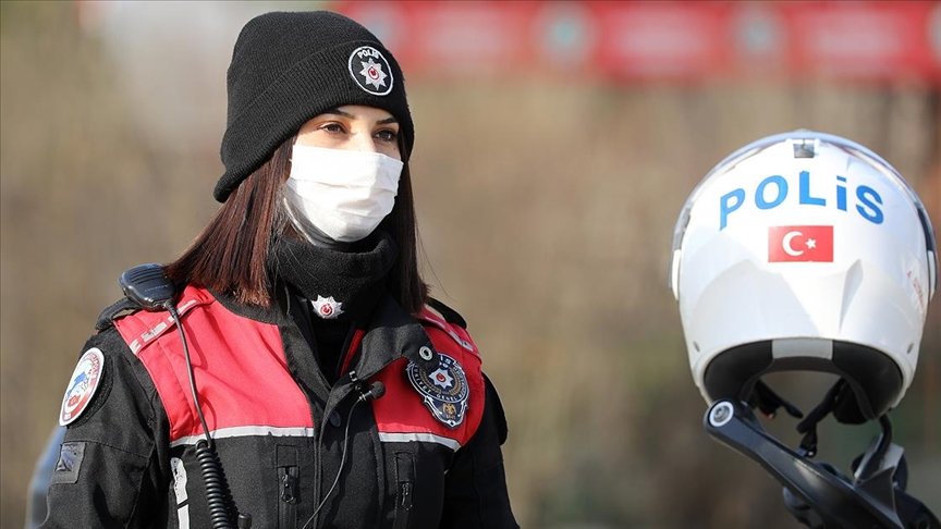 Motosiklet tutkusunun peşinden giden ‘Yunus polisi Afife’ çocukluk hayalini gerçekleştirdi