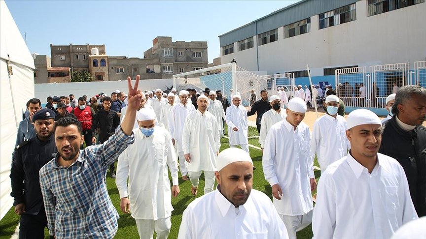 Libya’da Hafter’e destek verdiği için tutuklanan 108 milis ‘ulusal barış ve birlik’ için serbest bırakıldı