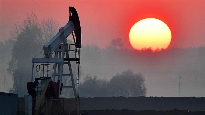 Petrol devlerinin geliri 2020’de Kovid-19’un etkisiyle 716,5 milyar dolar azaldı