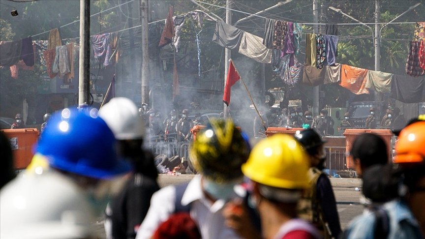 Myanmar’da askeri darbenin kanlı bilançosu ağırlaşıyor