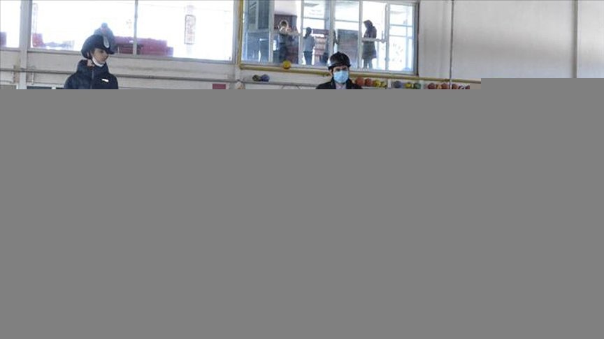Erzurum’da devlet korumasındaki çocuklar ata binerek keyifli anlar yaşadı