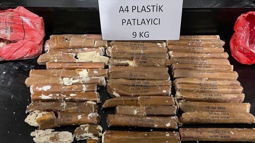 Hakkari’de 9 kilo 200 gram A-4 plastik patlayıcı ele geçirildi