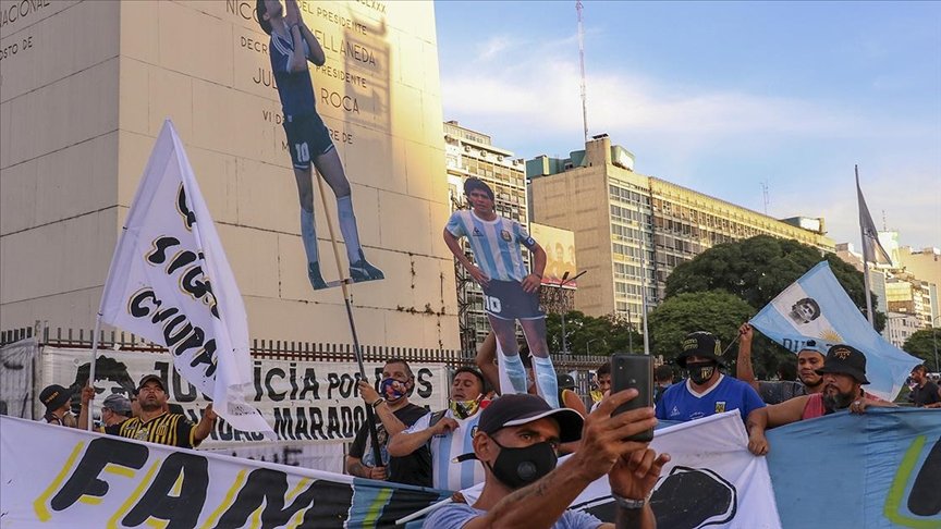Arjantin’de ‘Maradona’nın öldürüldüğü’ iddiasıyla gösteri düzenlendi