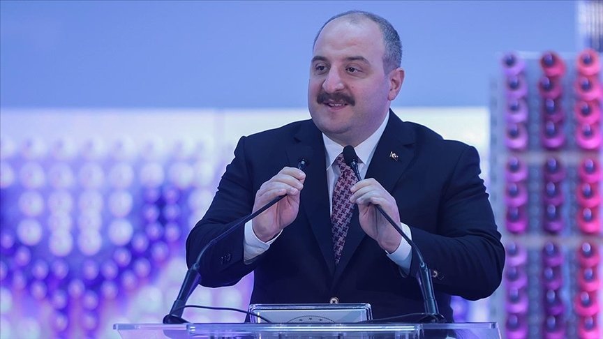 Varank: Aşamalar başarıyla sonuçlanırsa sene sonunda 50 milyon doz kapasiteye sahip aşı adayımız elimizde olacak